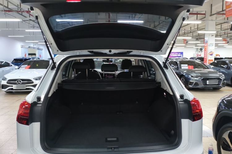 Used Volkswagen Tayron 2020 280TSI Two-Wheel Drive Luxury Connect Edition Trunk