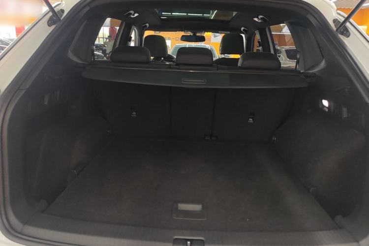 Used Volkswagen Tayron 2020 380TSI All-Wheel Drive R-Line Connected Version Trunk