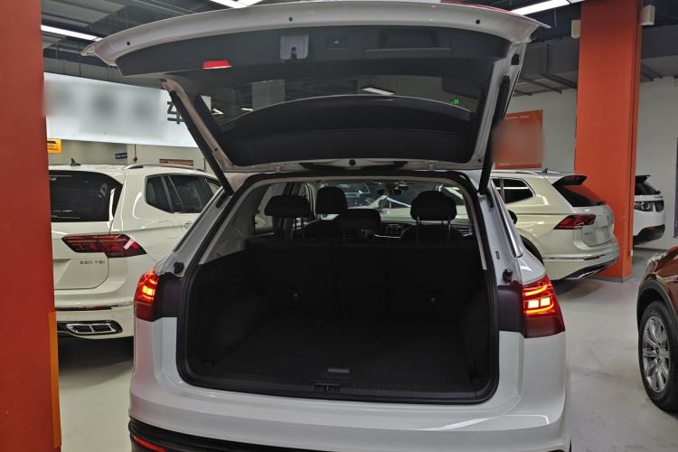 Used Volkswagen Tayron 2020 330TSI Two-Wheel Drive Luxury Connected Pro Edition Trunk