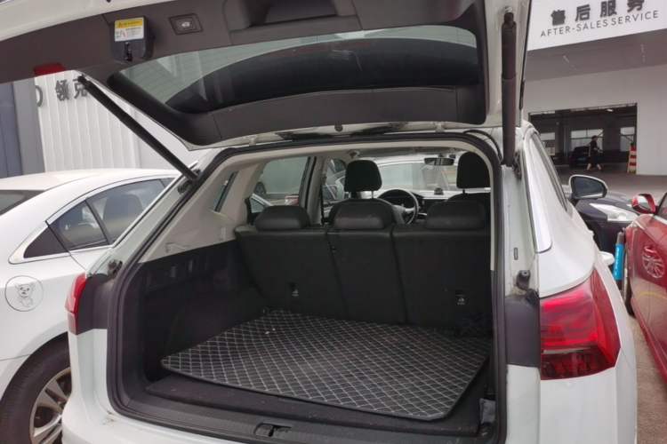 Used Volkswagen Tayron 2020 330TSI Two-Wheel Drive Luxury Smart Connectivity Version Trunk