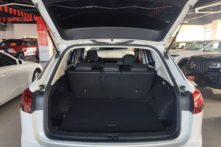 Used Volkswagen Tayron 2020 330TSI Two-Wheel Drive Luxury Smart Connectivity Version Trunk