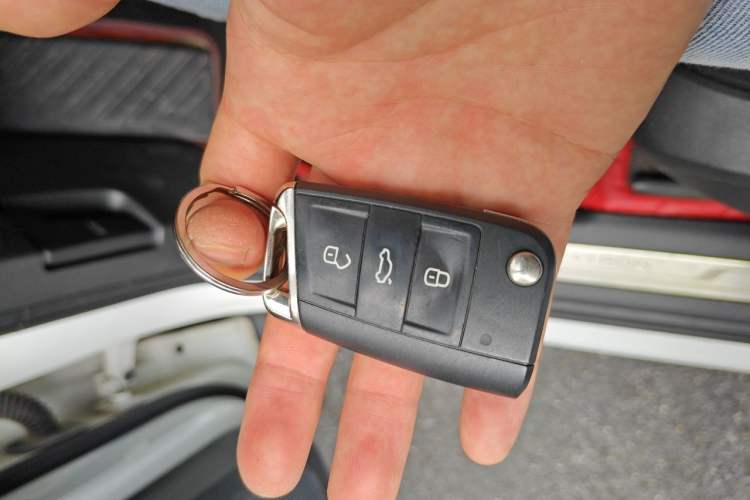 Used Volkswagen Tayron 2020 330TSI Two-Wheel Drive Luxury Smart Connectivity Version Vehicle Key