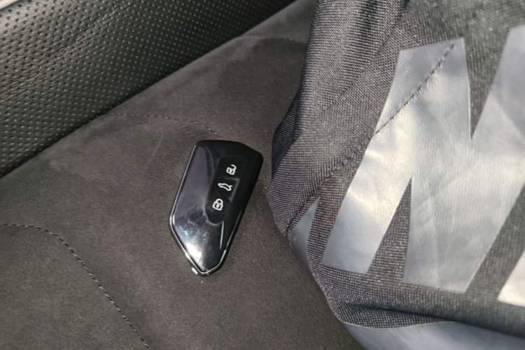 Used Volkswagen Tayron 2020 330TSI Two-Wheel Drive Luxury Smart Connectivity Version Vehicle Key