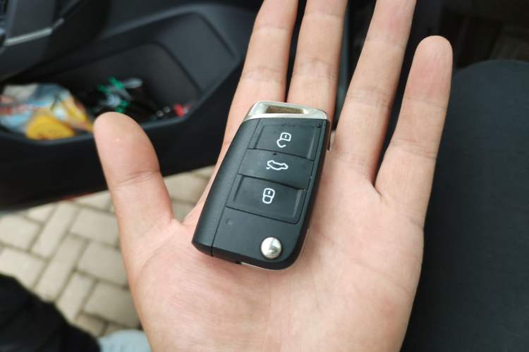Used Volkswagen Tayron 2020 330TSI Two-Wheel Drive Luxury Smart Connectivity Version Vehicle Key