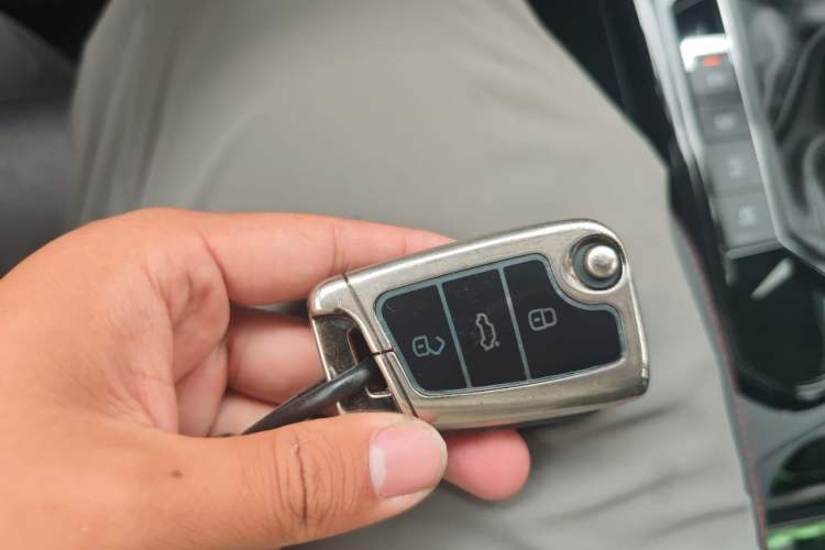 Used Volkswagen Tayron 2020 280TSI Two-Wheel Drive Luxury Connect Edition Vehicle Key