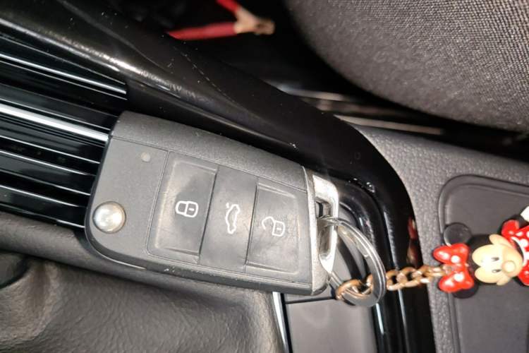 Used Volkswagen Tayron 2020 380TSI All-Wheel Drive R-Line Connected Version Vehicle Key
