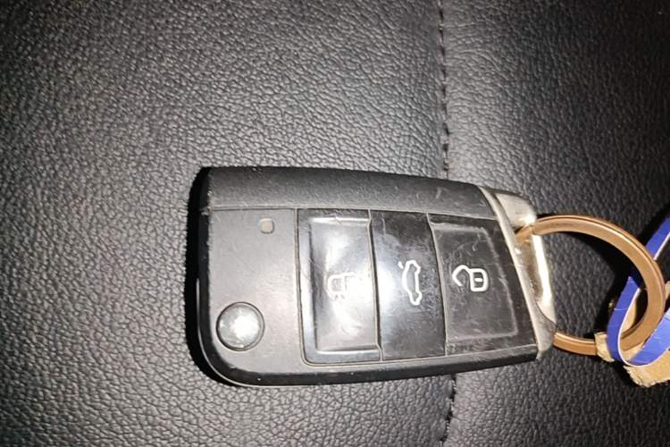 Used Volkswagen Tayron 2020 330TSI Two-Wheel Drive Luxury Smart Connectivity Version Vehicle Key