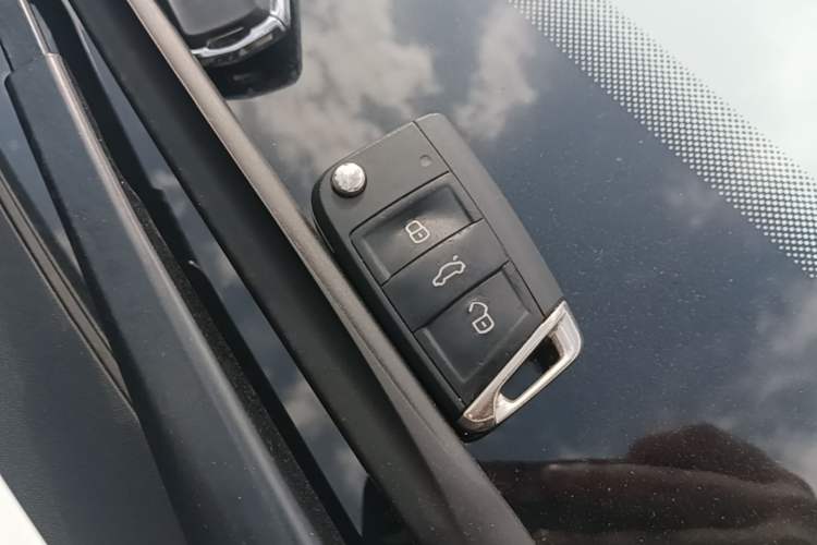 Used Volkswagen Tayron 2020 330TSI Two-Wheel Drive Luxury Smart Connectivity Version Vehicle Key