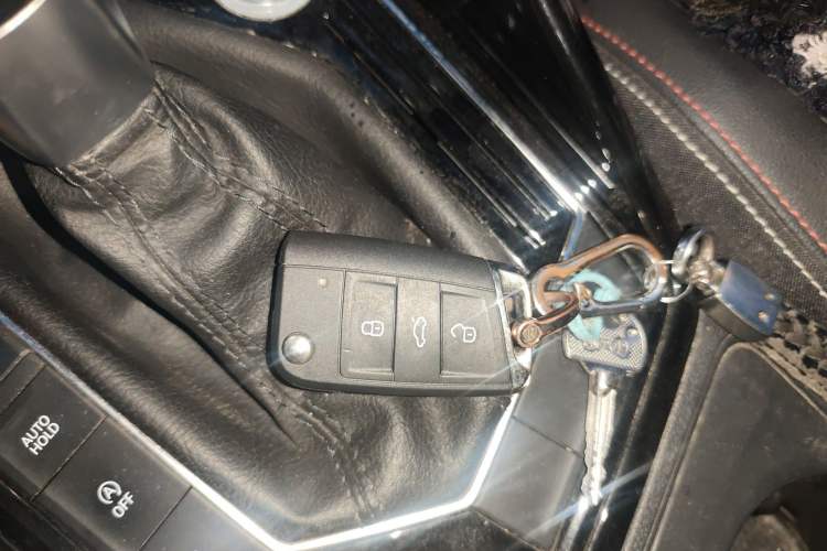 Used Volkswagen Tayron 2020 330TSI Two-Wheel Drive Luxury Smart Connectivity Version Vehicle Key