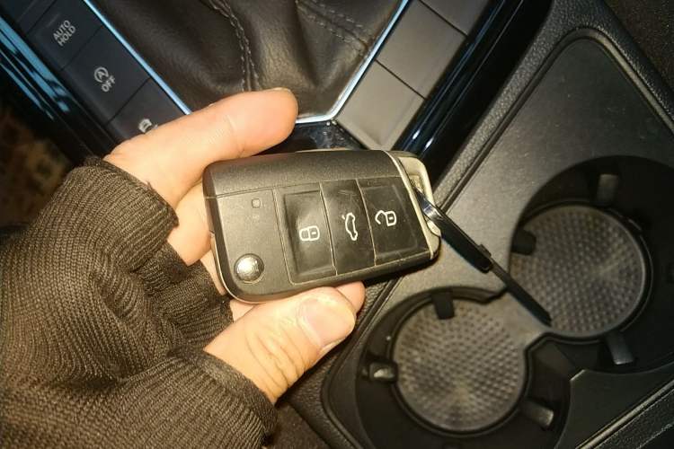 Used Volkswagen Tayron 2020 330TSI Two-Wheel Drive Luxury Smart Connectivity Version Vehicle Key