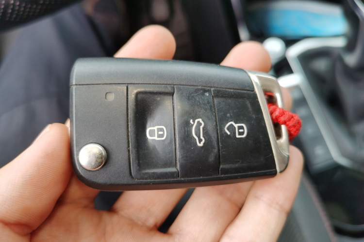 Used Volkswagen Tayron 2020 330TSI Two-Wheel Drive Luxury Smart Connectivity Version Vehicle Key