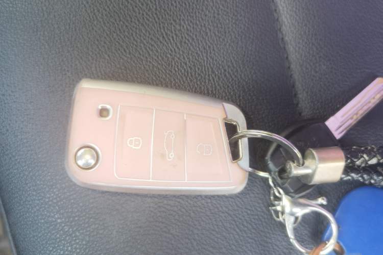Used Volkswagen Tayron 2020 330TSI Two-Wheel Drive Luxury Smart Connectivity Version Vehicle Key