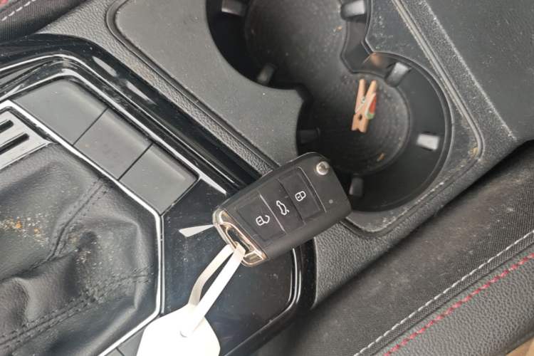 Used Volkswagen Tayron 2020 330TSI Two-Wheel Drive Luxury Smart Connectivity Version Vehicle Key