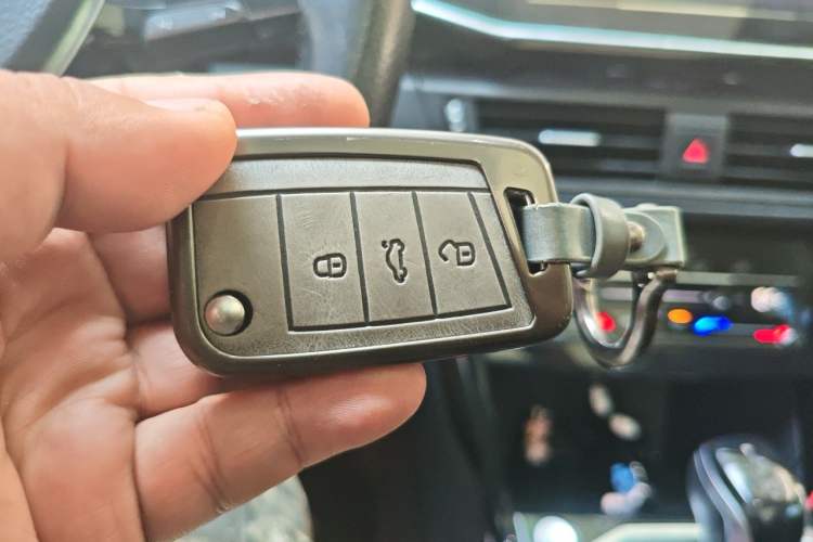 Used Volkswagen Tayron 2020 330TSI Two-Wheel Drive Luxury Smart Connectivity Version Vehicle Key