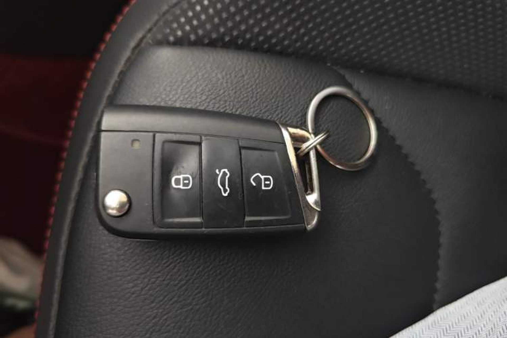 Used Volkswagen Tayron 2020 330TSI Two-Wheel Drive Luxury Smart Connectivity Version Vehicle Key