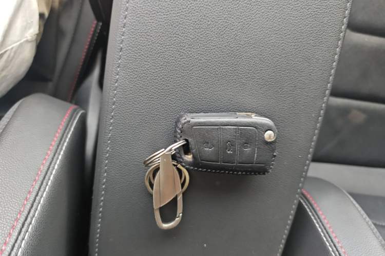 Used Volkswagen Tayron 2020 330TSI Two-Wheel Drive Luxury Smart Connectivity Version Vehicle Key