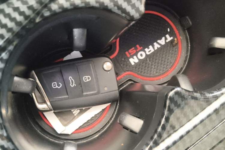 Used Volkswagen Tayron 2020 330TSI Two-Wheel Drive Luxury Connected Pro Edition Vehicle Key