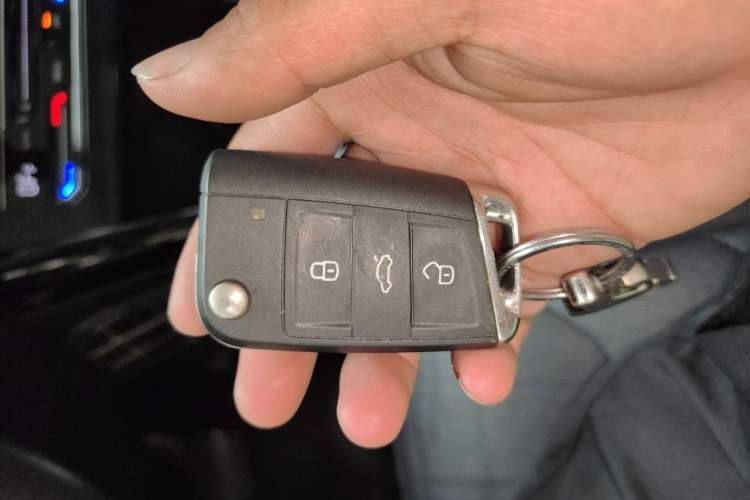 Used Volkswagen Tayron 2020 330TSI Two-Wheel Drive Luxury Smart Connectivity Version Vehicle Key