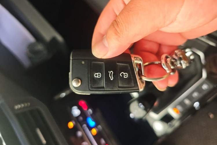 Used Volkswagen Tayron 2020 330TSI Two-Wheel Drive Luxury Smart Connectivity Version Vehicle Key