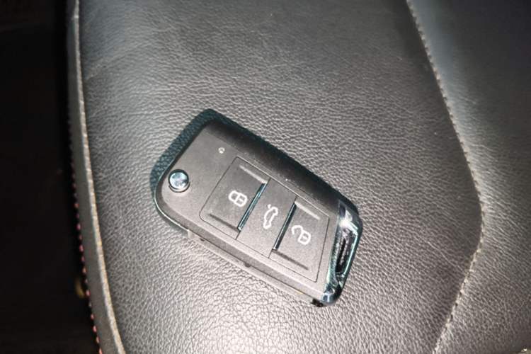 Used Volkswagen Tayron 2020 280TSI Two-Wheel Drive Luxury Connect Edition Vehicle Key