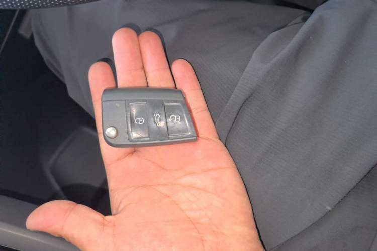 Used Volkswagen Tayron 2020 330TSI Two-Wheel Drive Luxury Smart Connectivity Version Vehicle Key