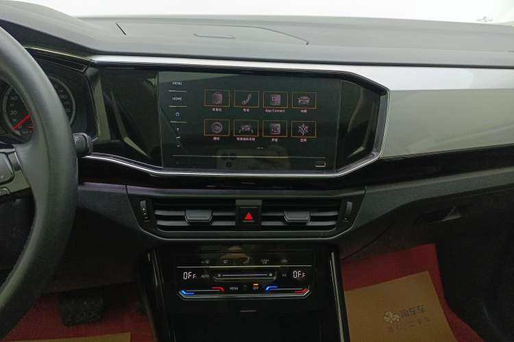 Used Volkswagen Tayron 2020 330TSI Two-Wheel Drive Luxury Smart Connectivity Version Audio And AC Panel