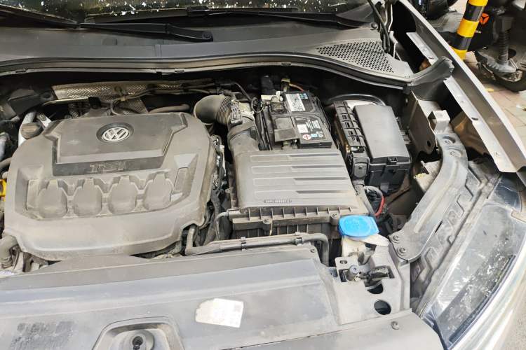 Used Volkswagen Tayron 2020 330TSI Two-Wheel Drive Luxury Smart Connectivity Version Engine Bay Left
