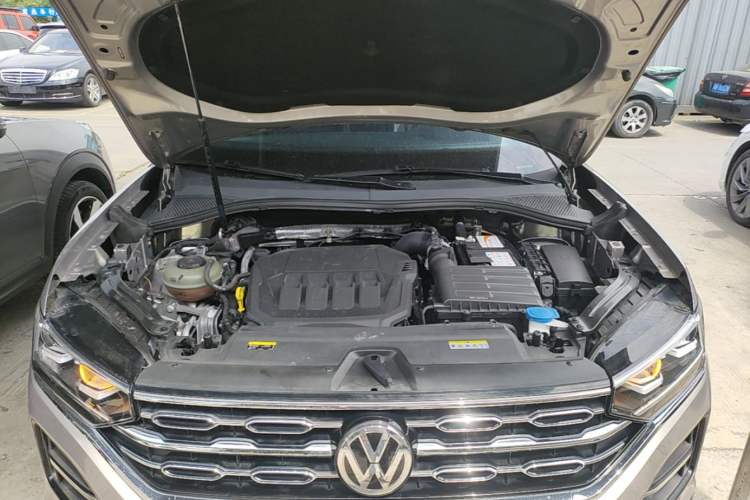 Used Volkswagen Tayron 2020 330TSI Two-Wheel Drive Luxury Smart Connectivity Version Engine Bay
