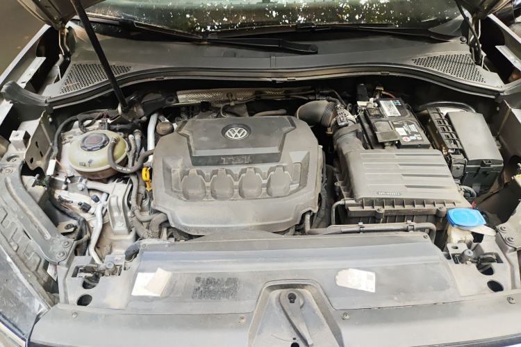 Used Volkswagen Tayron 2020 330TSI Two-Wheel Drive Luxury Smart Connectivity Version Engine Bay