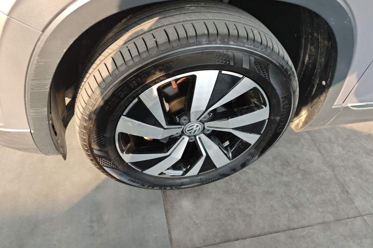 Used Volkswagen Tayron 2020 280TSI Two-Wheel Drive Luxury Connect Edition Exterior 7
