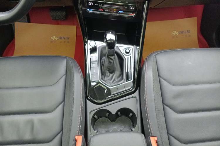 Used Volkswagen Tayron 2020 330TSI Two-Wheel Drive Luxury Smart Connectivity Version Gear Lever