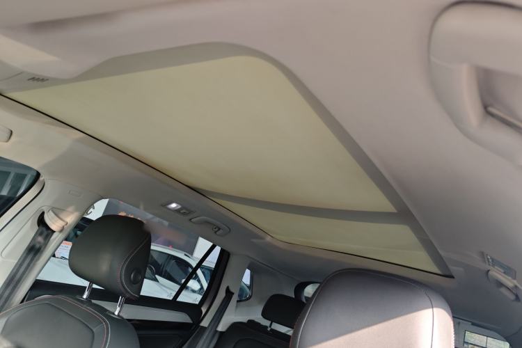 Used Volkswagen Tayron 2020 280TSI Two-Wheel Drive Luxury Connect Edition Headliner
