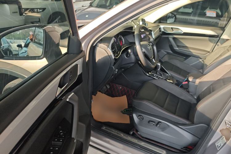 Used Volkswagen Tayron 2020 280TSI Two-Wheel Drive Luxury Connect Edition Interior 3