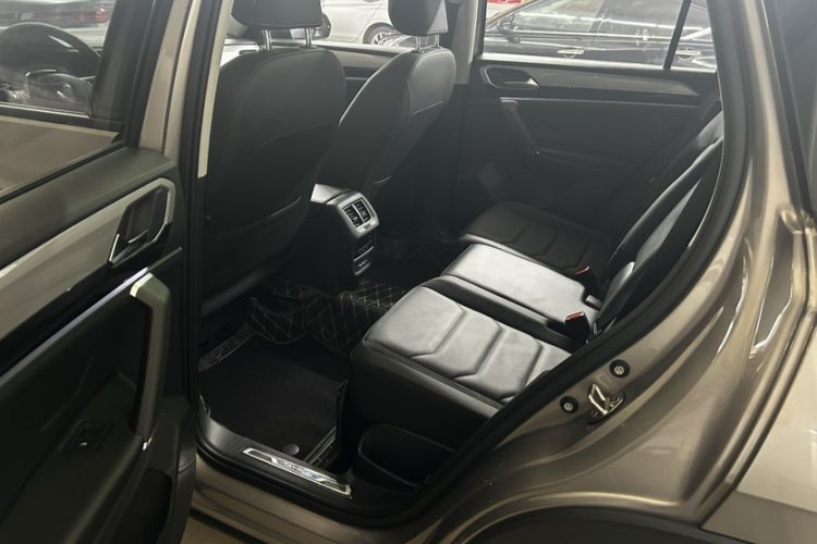 Used Volkswagen Tayron 2020 330TSI Two-Wheel Drive Luxury Smart Connectivity Version Interior 3