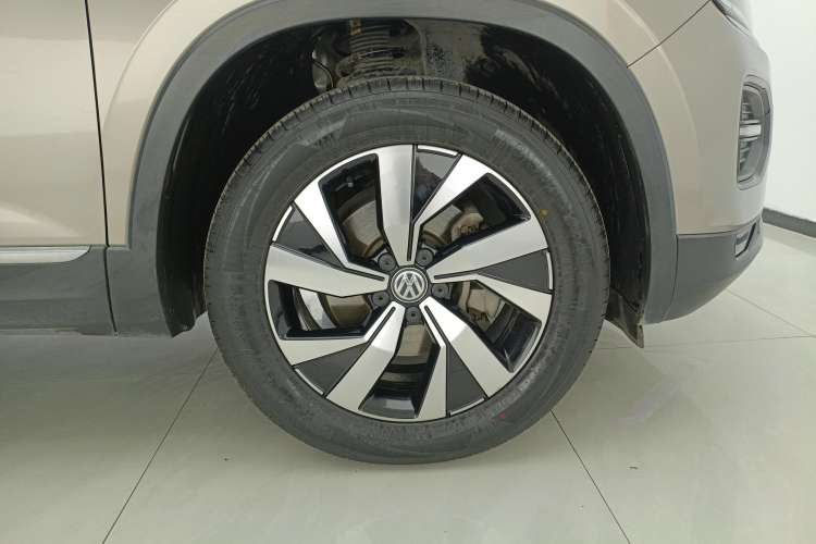 Used Volkswagen Tayron 2020 330TSI Two-Wheel Drive Luxury Smart Connectivity Version Left Rear Wheel Hub