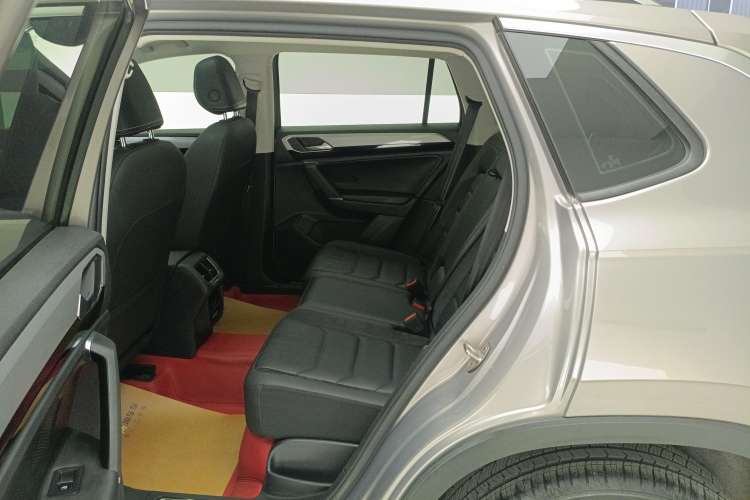 Used Volkswagen Tayron 2020 330TSI Two-Wheel Drive Luxury Smart Connectivity Version Right Rear Seat