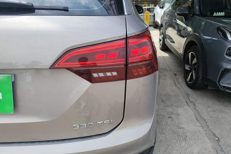 Used Volkswagen Tayron 2020 330TSI Two-Wheel Drive Luxury Smart Connectivity Version Right Rear Taillight