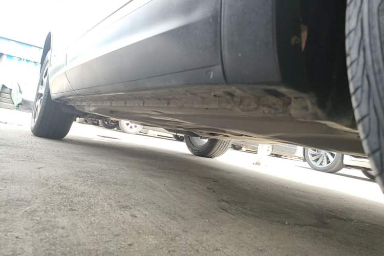 Used Volkswagen Tayron 2020 330TSI Two-Wheel Drive Luxury Smart Connectivity Version Right Side Sill