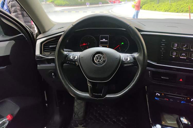 Used Volkswagen Tayron 2020 330TSI Two-Wheel Drive Luxury Smart Connectivity Version Steering Wheel