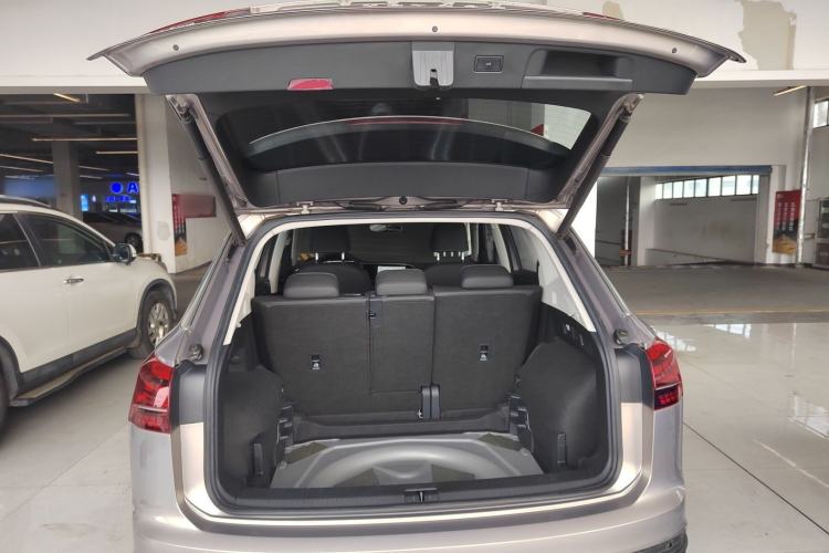 Used Volkswagen Tayron 2020 380TSI Four-Wheel Drive Luxury Connect Pro Edition Trunk