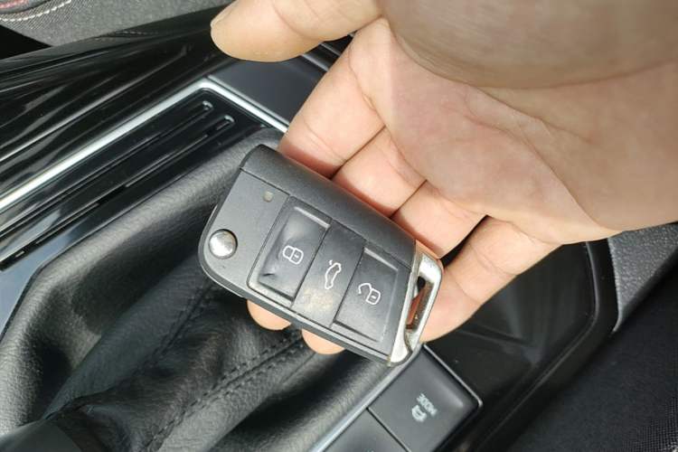 Used Volkswagen Tayron 2020 330TSI Two-Wheel Drive Luxury Smart Connectivity Version Vehicle Key