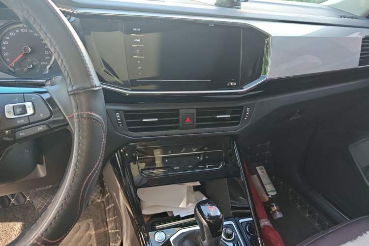 Used Volkswagen Tayron 2021 280TSI Two-Wheel Drive Luxury Smart Connectivity Version Audio And AC Panel