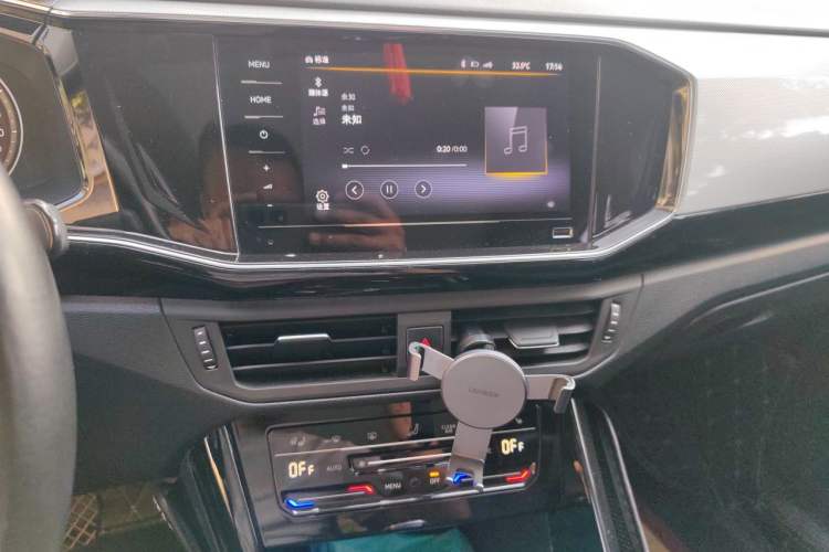 Used Volkswagen Tayron 2021 330TSI Two-Wheel Drive Luxury Smart Connectivity Version Audio And AC Panel