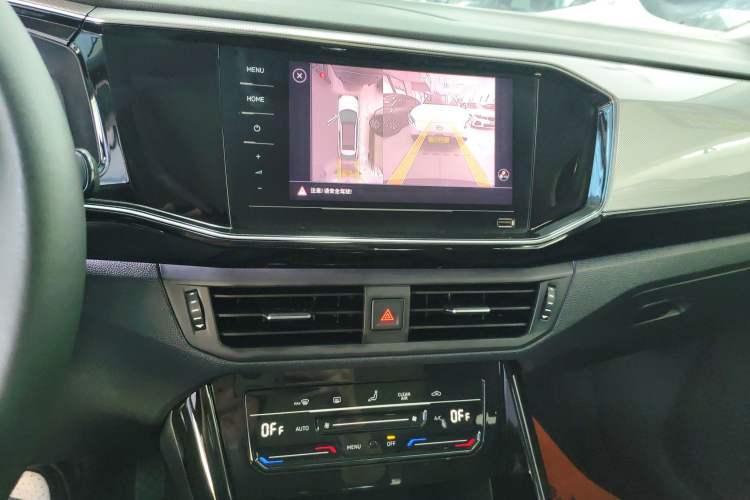 Used Volkswagen Tayron 2021 330TSI Two-Wheel Drive Luxury Smart Connectivity Version Audio And AC Panel