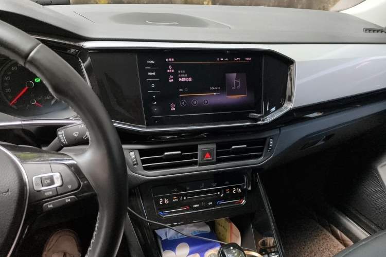 Used Volkswagen Tayron 2021 330TSI Two-Wheel Drive Luxury Smart Connectivity Version Audio And AC Panel