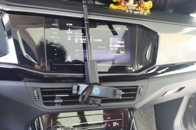 Used Volkswagen Tayron 2021 330TSI Two-Wheel Drive Luxury Smart Connectivity Version Audio And AC Panel