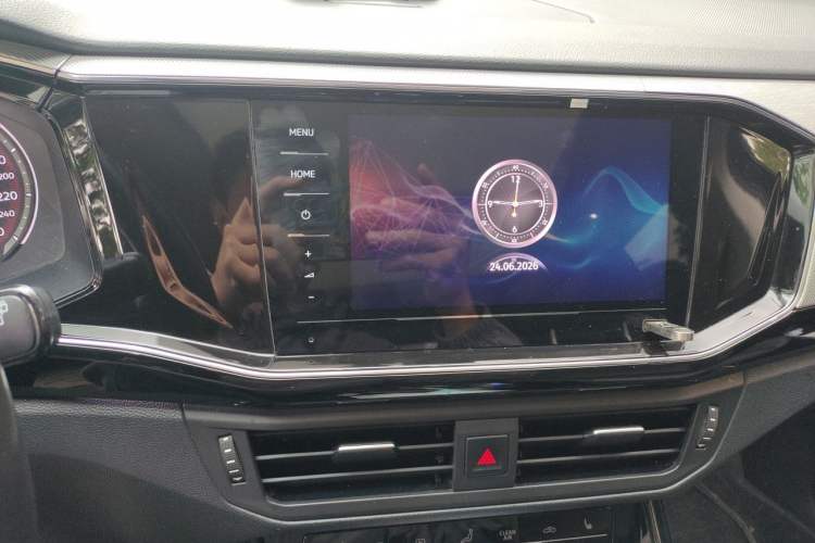 Used Volkswagen Tayron 2021 330TSI Two-Wheel Drive Luxury Connected Version Plus Audio And AC Panel
