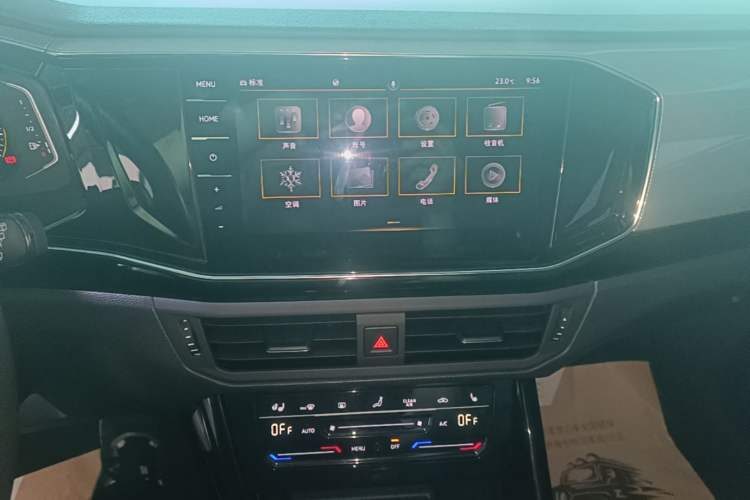 Used Volkswagen Tayron 2021 330TSI Two-Wheel Drive Luxury Smart Connectivity Version Audio And AC Panel