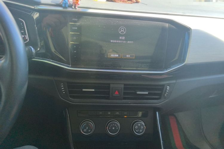 Used Volkswagen Tayron 2021 330TSI Two-Wheel Drive 30th Anniversary Edition Audio And AC Panel