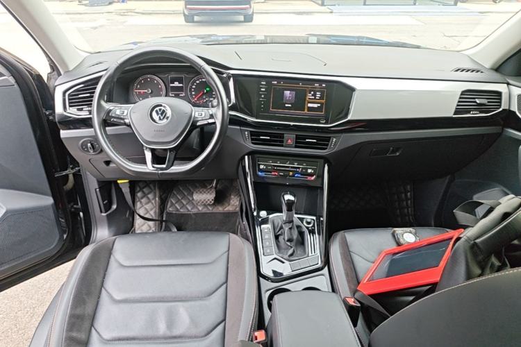 Used Volkswagen Tayron 2021 280TSI Two-Wheel Drive Luxury Smart Connectivity Version Center Console